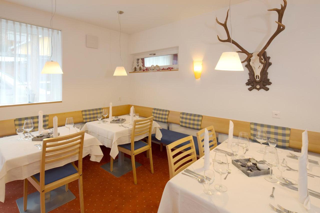 Apart Hotel Garni Alvetern Samnaun Buitenkant foto